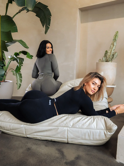 Contour Seamless Set